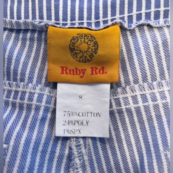 RUBY RD | 8 | Crop with Frayed Hem - Picture 7 of 12